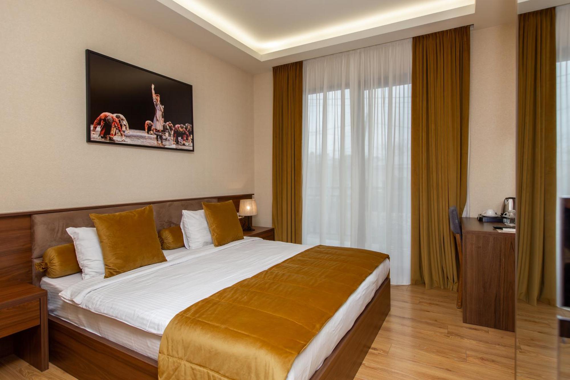 Seventeen Rooms Telavi Esterno foto